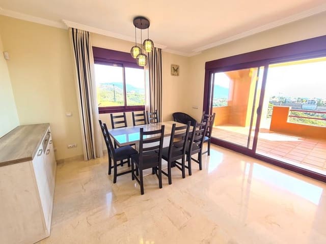 Maison de Ville de 4 chambres à louer à El Paraíso, Benahavís avec piscine garage - 4 000 € (Ref: 9344190)