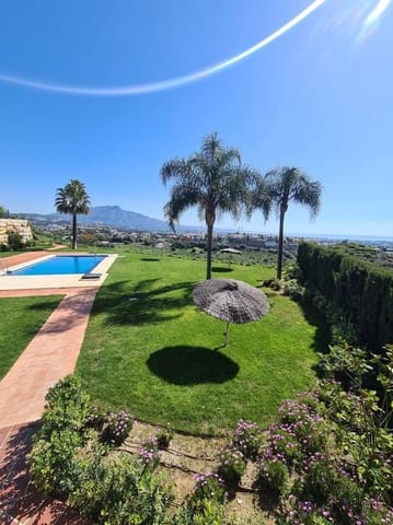 Maison de Ville de 4 chambres à louer à El Paraíso, Benahavís avec piscine garage - 4 000 € (Ref: 9344190)