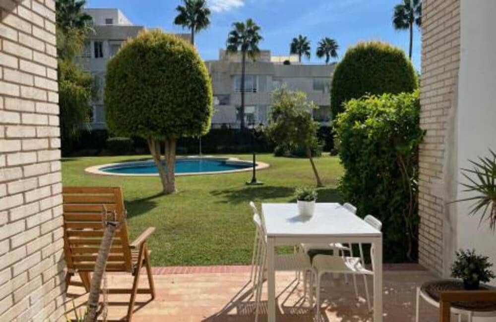 3 sovrum Lägenhet att hyra i Nueva Andalucia med pool - 3 000 € (Ref: 9344192)