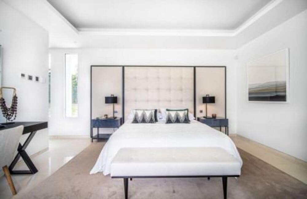 6 slaapkamer Villa voor vakantieverhuur in Nueva Andalucia met zwembad garage - € 13.000 (Ref: 9344194)