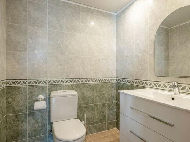 4 sypialnia Penthouse na sprzedaż w San Pedro de Alcántara Pueblo, Marbella z basenem garażem - 549 000 € (Ref: 9344195)