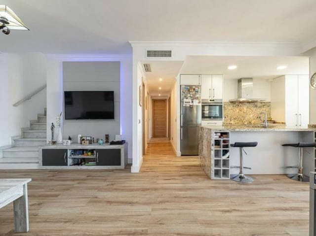 4 slaapkamer Penthouse te koop in San Pedro de Alcántara Pueblo, Marbella met zwembad garage - € 549.000 (Ref: 9344195)