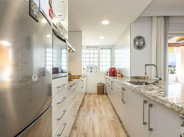 4 slaapkamer Penthouse te koop in San Pedro de Alcántara Pueblo, Marbella met zwembad garage - € 549.000 (Ref: 9344195)