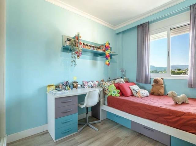 4 slaapkamer Penthouse te koop in San Pedro de Alcántara Pueblo, Marbella met zwembad garage - € 549.000 (Ref: 9344195)