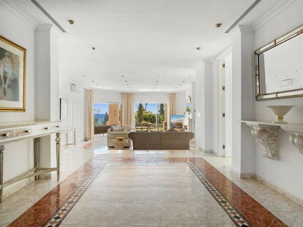 Chalet de 5 habitaciones en Marbella en venta con piscina garaje - 1.995.000 € (Ref: 9346639)