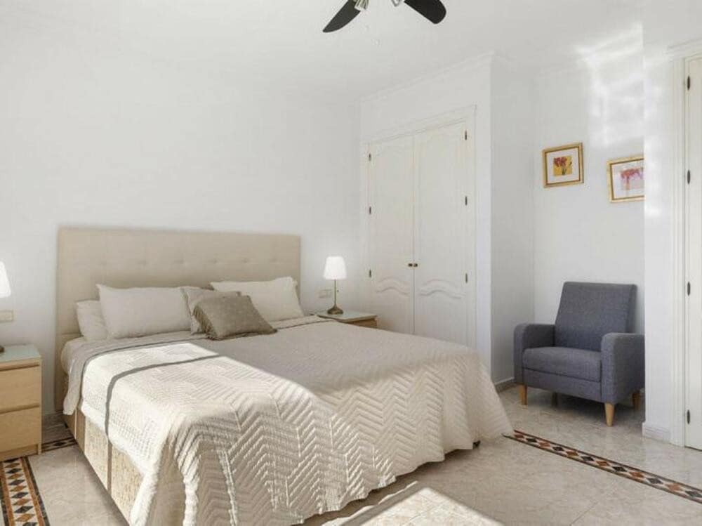 Chalet de 5 habitaciones en Marbella en venta con piscina garaje - 1.995.000 € (Ref: 9346639)