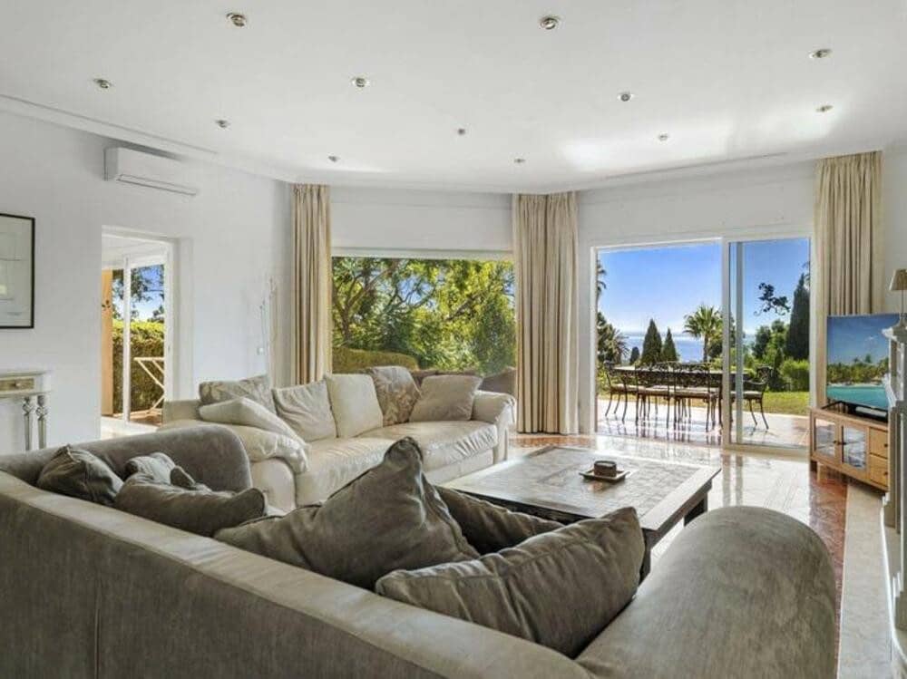 Chalet de 5 habitaciones en Marbella en venta con piscina garaje - 1.995.000 € (Ref: 9346639)