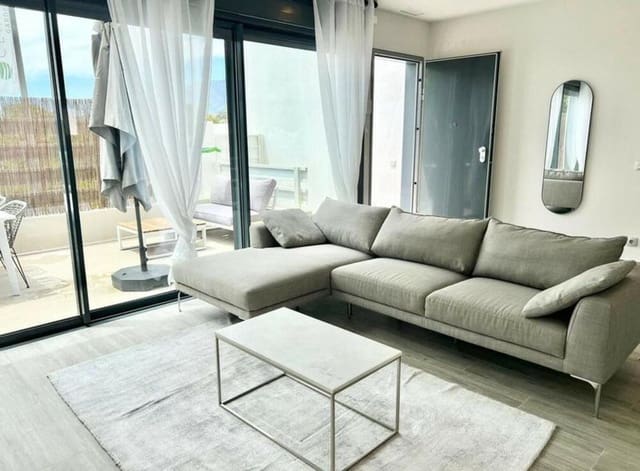 2 quarto Casa em Banda para arrendar em Cancelada, Estepona com piscina garagem - 2 700 € (Ref: 9346640)