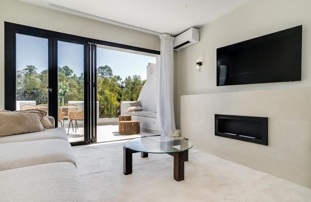 3 slaapkamer Appartement te koop in Los Arqueros - Puerto del Almendro, Benahavís met zwembad - € 599.000 (Ref: 9346641)