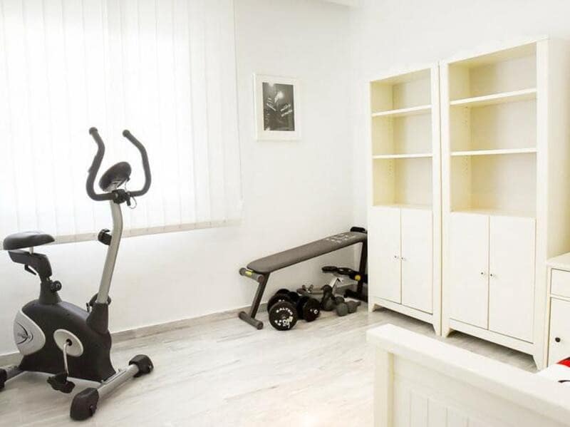 3 camera da letto Attico da affittare in Guadalmina con piscina garage - 3.200 € (Rif: 9353004)