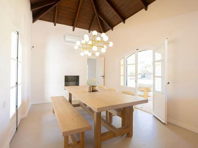 4 soveværelse Villa til leje i El Paraiso, Estepona med swimmingpool garage - € 11.950 (Ref: 9353005)