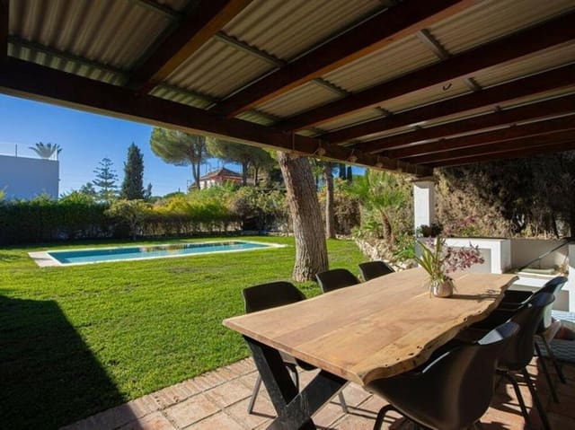 4 soveværelse Villa til leje i El Paraiso, Estepona med swimmingpool garage - € 11.950 (Ref: 9353005)