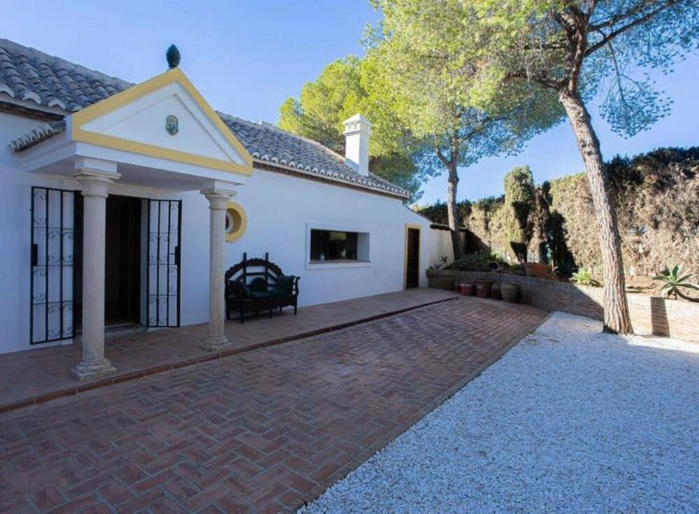 4 slaapkamer Villa te huur in El Paraiso met zwembad garage - € 11.950 (Ref: 9353005)