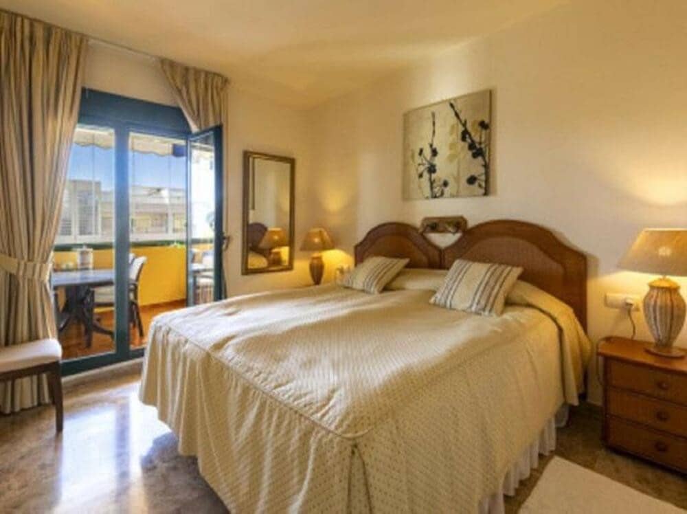 3 quarto Apartamento para venda em San Pedro de Alcantara com piscina garagem - 570 000 € (Ref: 9355344)