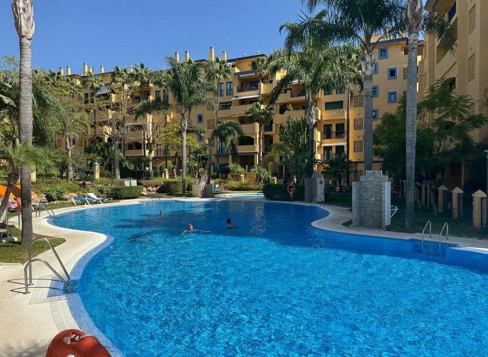 3 quarto Apartamento para venda em San Pedro de Alcantara com piscina garagem - 570 000 € (Ref: 9355344)