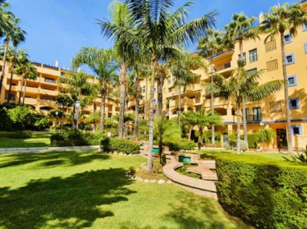 3 quarto Apartamento para venda em San Pedro de Alcantara com piscina garagem - 570 000 € (Ref: 9355344)