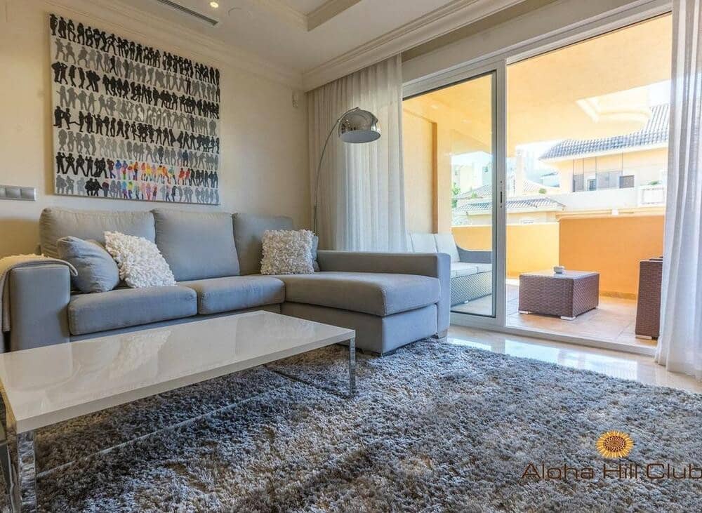 2 soveværelse Lejlighed til salg i Nueva Andalucia med swimmingpool garage - € 495.000 (Ref: 9355346)