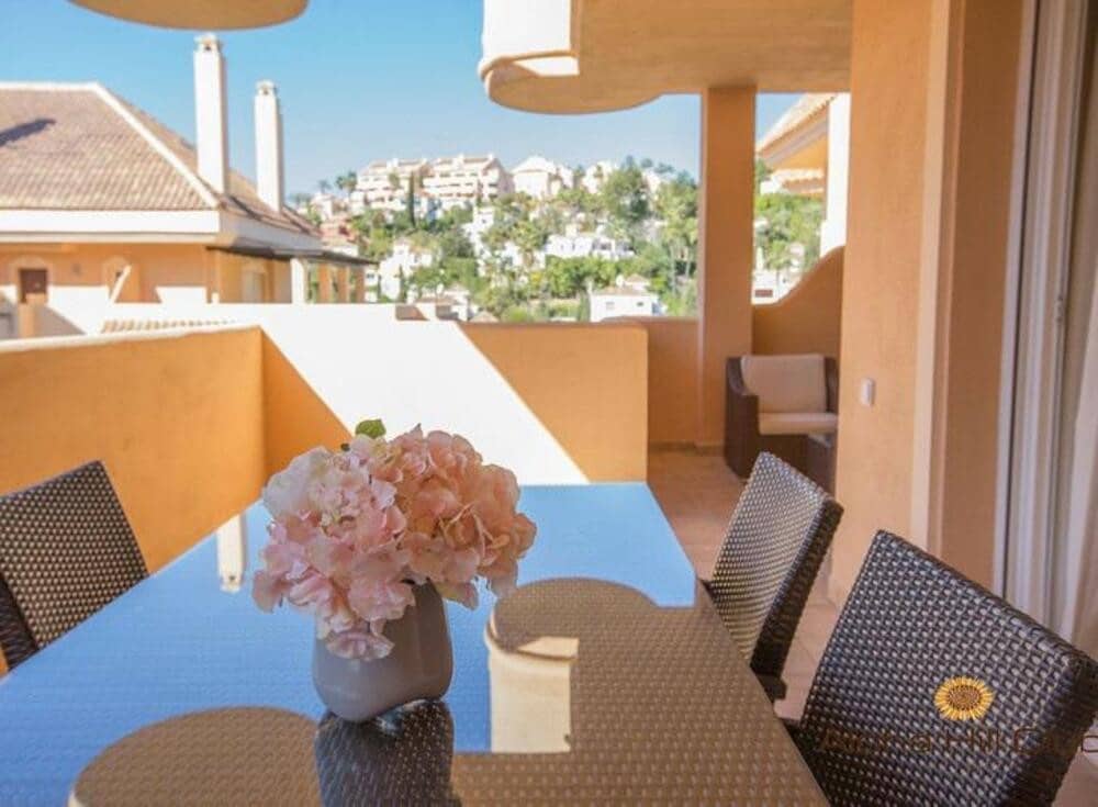 2 soveværelse Lejlighed til salg i Nueva Andalucia med swimmingpool garage - € 495.000 (Ref: 9355346)