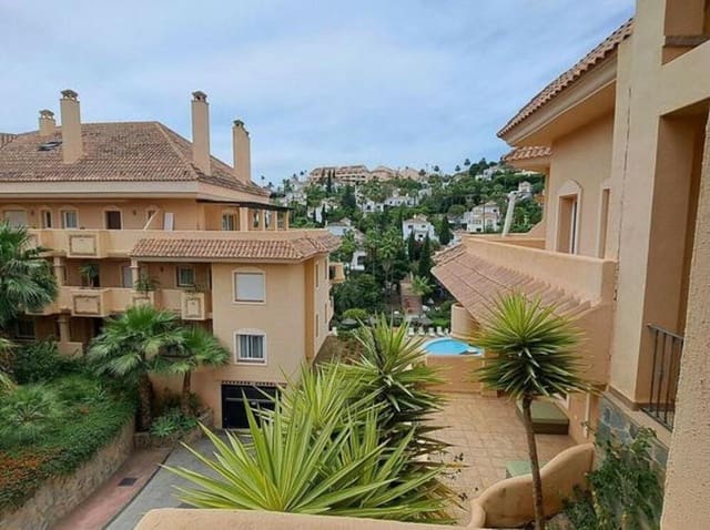 2 soveværelse Lejlighed til salg i Nueva Andalucia, Marbella med swimmingpool garage - € 495.000 (Ref: 9355346)