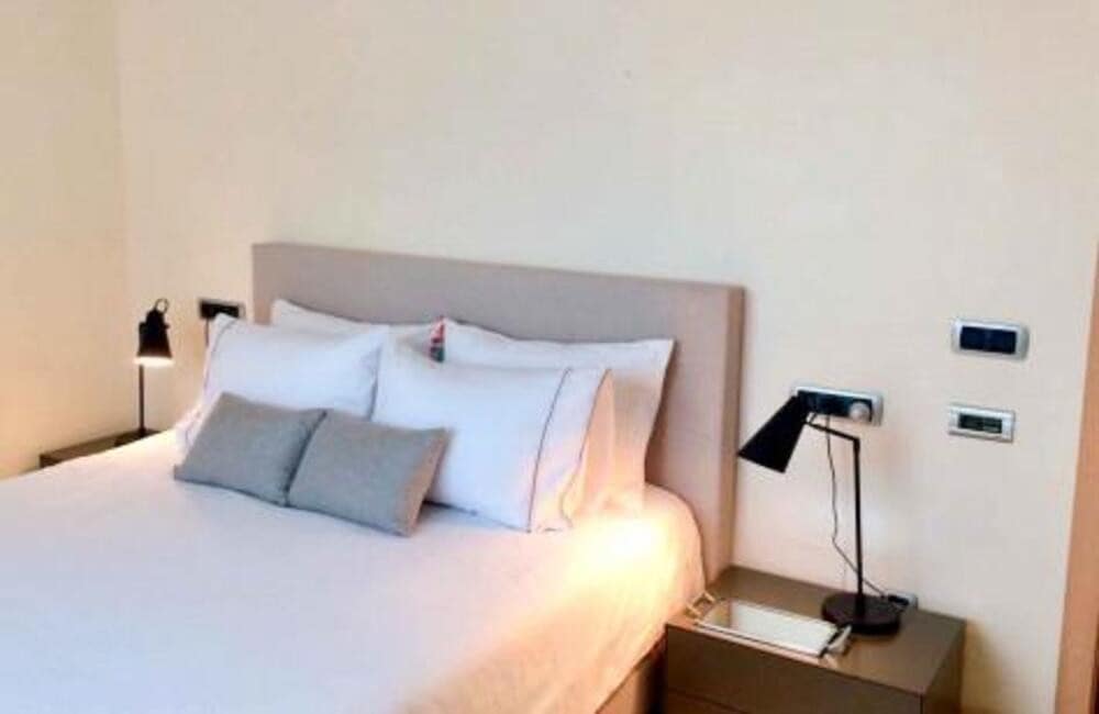 Appartement de 3 chambres à louer à Marbella avec piscine garage - 3 500 € (Ref: 9357958)