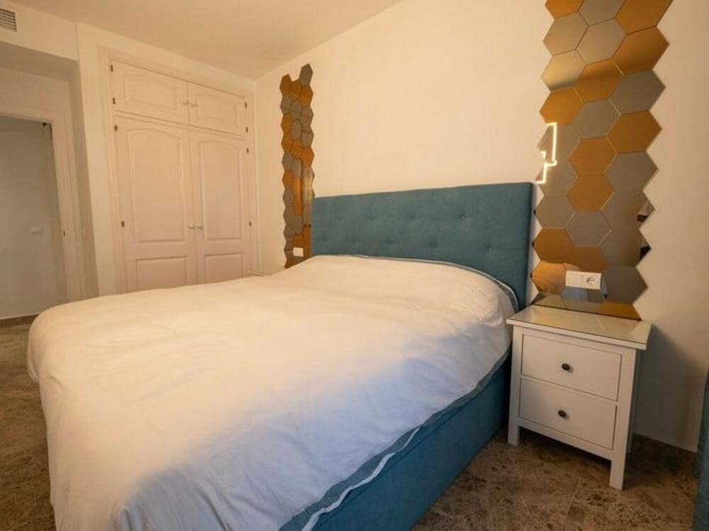 3 bedroom Apartment for rent in San Pedro de Alcantara with pool - € 3,000 (Ref: 9357960)