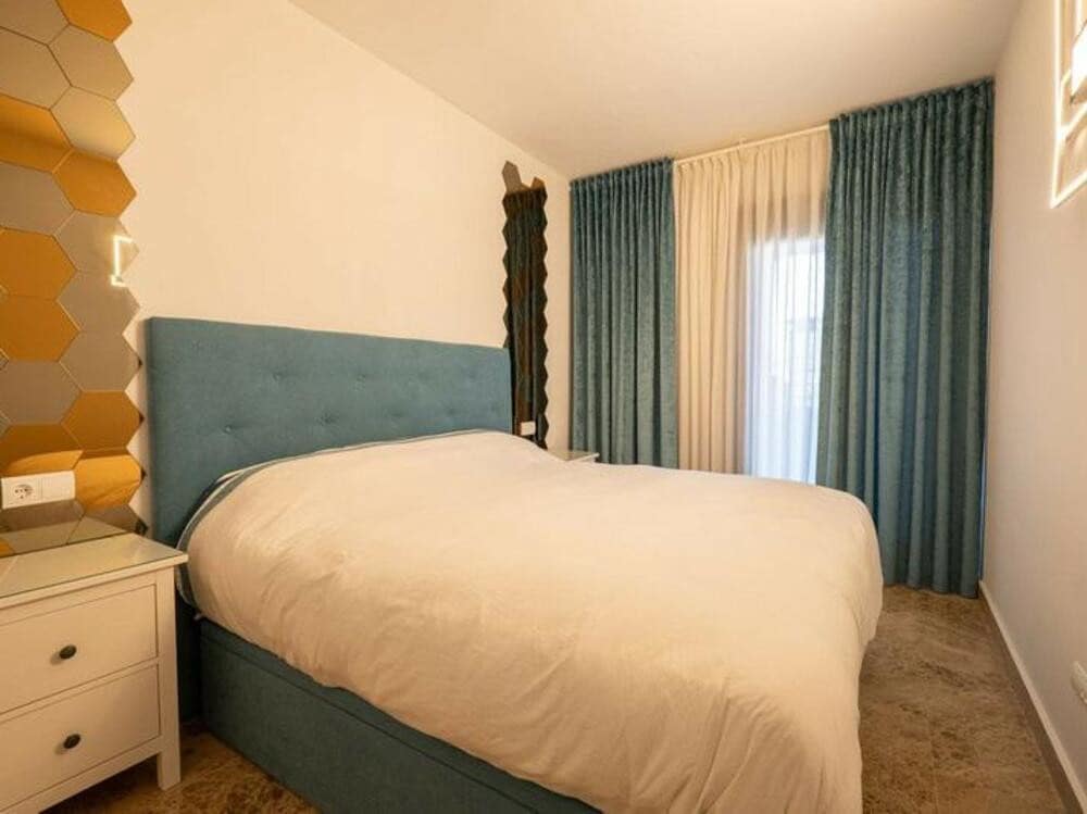 3 bedroom Apartment for rent in San Pedro de Alcantara with pool - € 3,000 (Ref: 9357960)