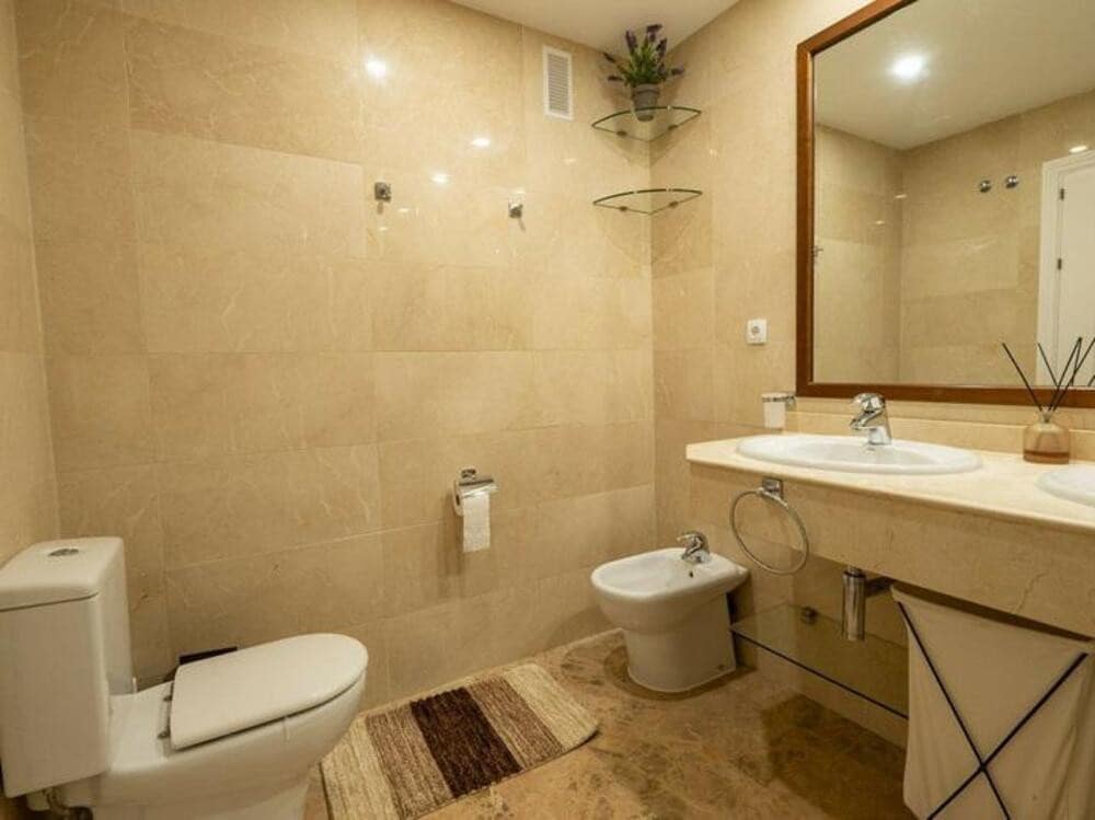 3 bedroom Apartment for rent in San Pedro de Alcantara with pool - € 3,000 (Ref: 9357960)