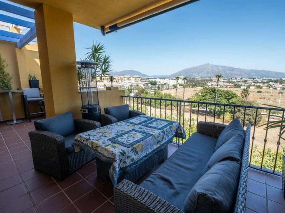 3 bedroom Apartment for rent in San Pedro de Alcantara with pool - € 3,000 (Ref: 9357960)