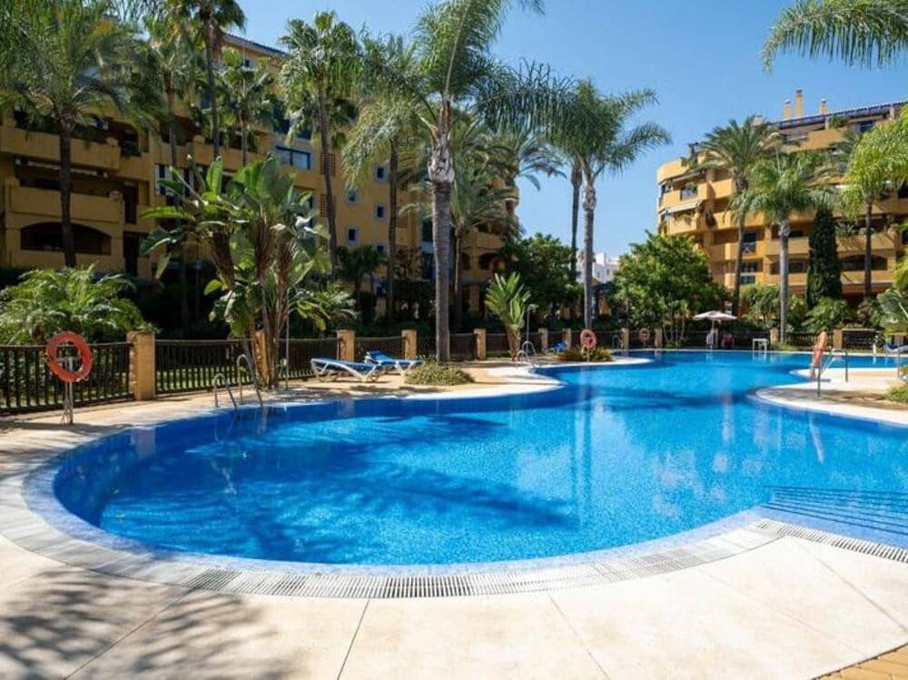 3 bedroom Apartment for rent in San Pedro de Alcantara with pool - € 3,000 (Ref: 9357960)