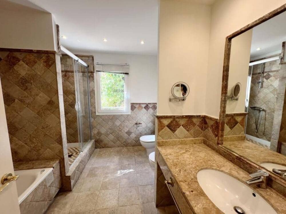 3 camera da letto Appartamento da affittare in Marbella con piscina garage - 3.300 € (Rif: 9361768)