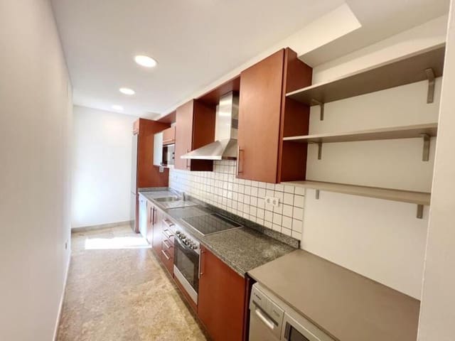 3 makuuhuone Huoneisto vuokrattavana paikassa Lomas De Marbella, Marbella mukana uima-altaan 
autotalli - 3 300 € (Ref: 9361768)