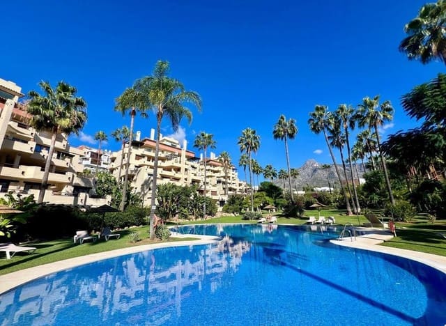 3 makuuhuone Huoneisto vuokrattavana paikassa Lomas De Marbella, Marbella mukana uima-altaan 
autotalli - 3 300 € (Ref: 9361768)