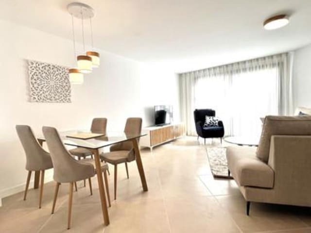 3 soveværelse Byhus til leje i El Paraiso, Estepona med swimmingpool garage - € 2.850 (Ref: 9361770)