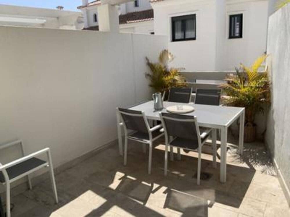 3 soverom Hus til leie i El Paraiso med svømmebasseng garasje - € 2 850 (Ref: 9361770)