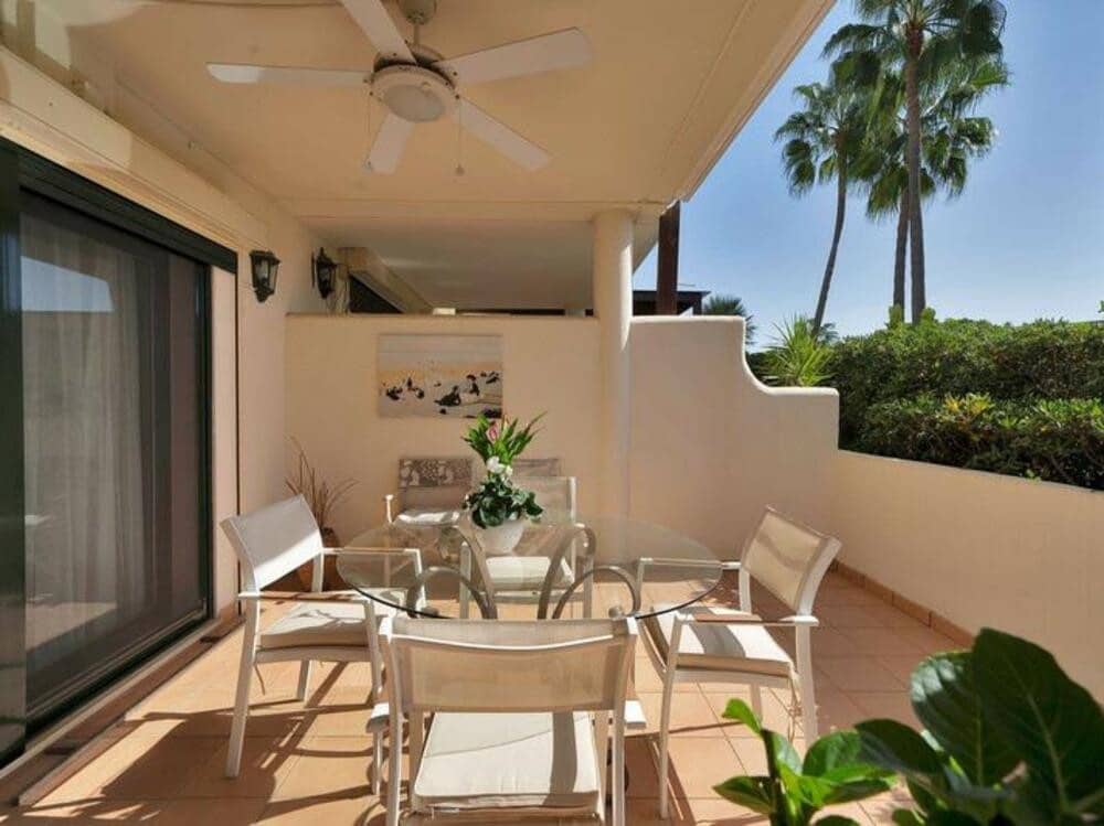 3 quarto Casa em Banda para venda em Estepona com piscina garagem - 699 000 € (Ref: 9361772)