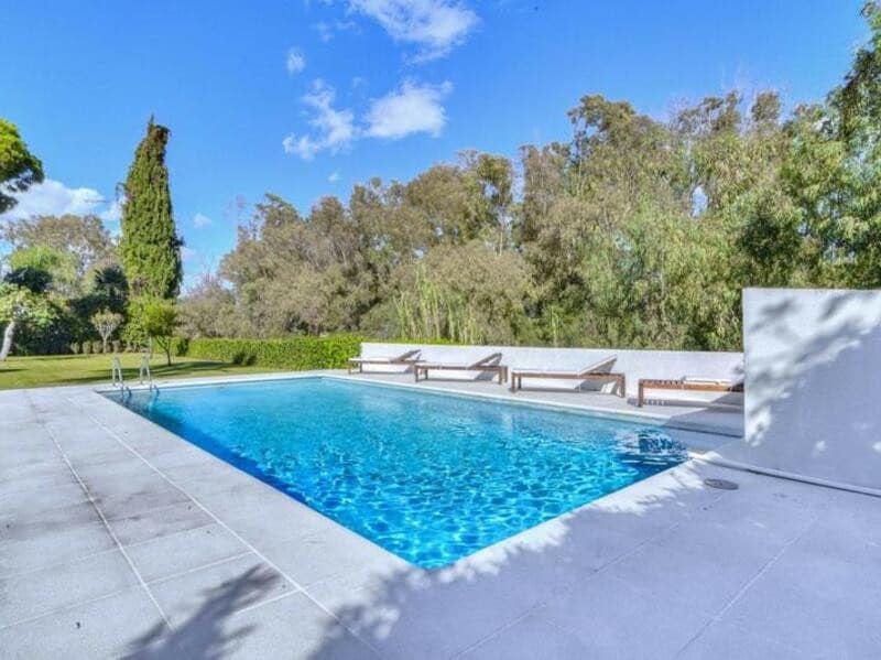 3 sypialnia Willa na sprzedaż w Guadalmina z basenem garażem - 2 400 000 € (Ref: 9361773)