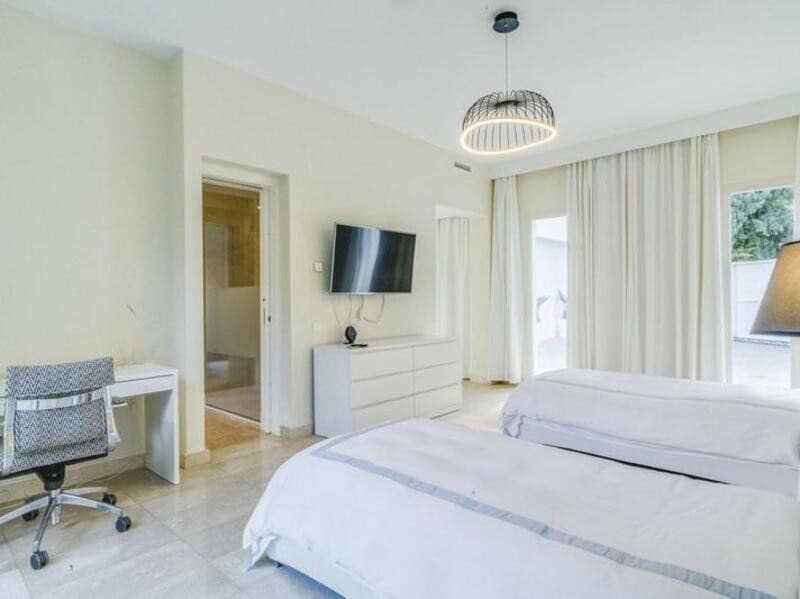 3 sypialnia Willa na sprzedaż w Guadalmina z basenem garażem - 2 400 000 € (Ref: 9361773)