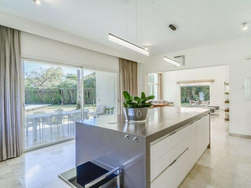 3 soverom Villa til leie i Guadalmina med svømmebasseng garasje - € 7 800 (Ref: 9361774)