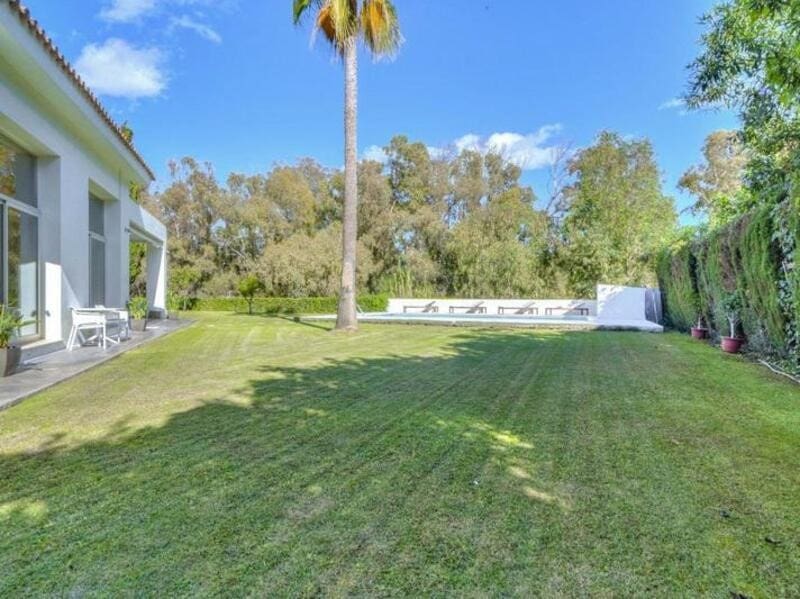 3 soverom Villa til leie i Guadalmina med svømmebasseng garasje - € 7 800 (Ref: 9361774)