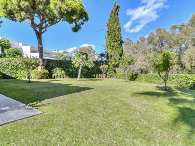 3 soverom Villa til leie i Guadalmina med svømmebasseng garasje - € 7 800 (Ref: 9361774)