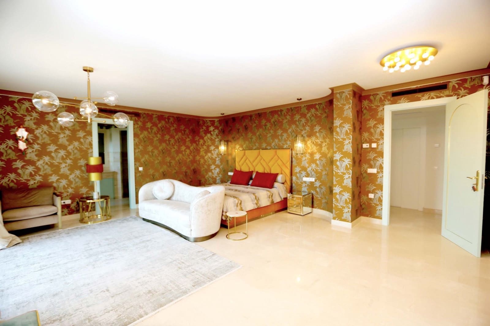 5 sovrum Villa för semesterbostäder i New Golden Mile med pool garage - 7 000 € (Ref: 9361776)