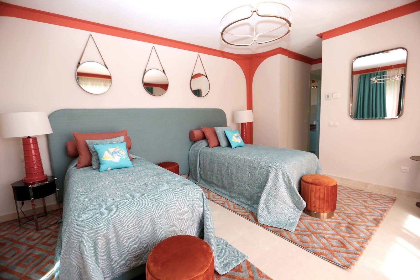 5 sovrum Villa för semesterbostäder i New Golden Mile med pool garage - 7 000 € (Ref: 9361776)