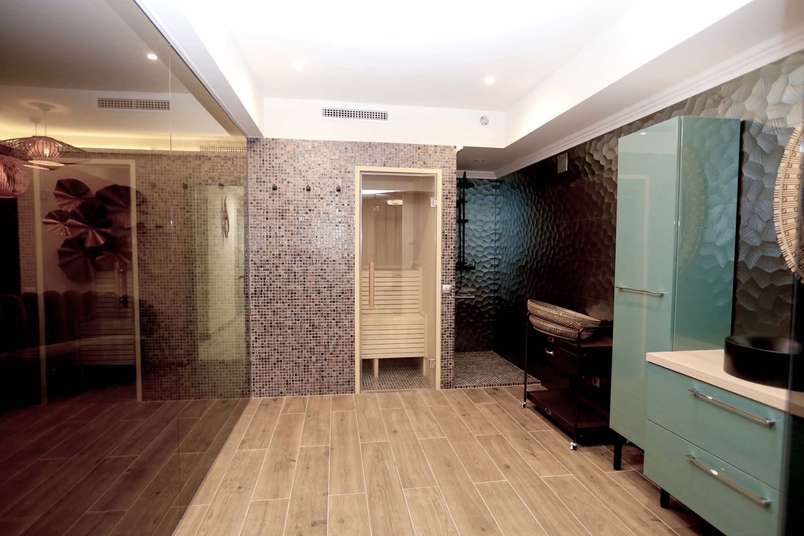 5 sypialnia Willa na kwatery wakacyjne w New Golden Mile z basenem garażem - 7 000 € (Ref: 9361776)