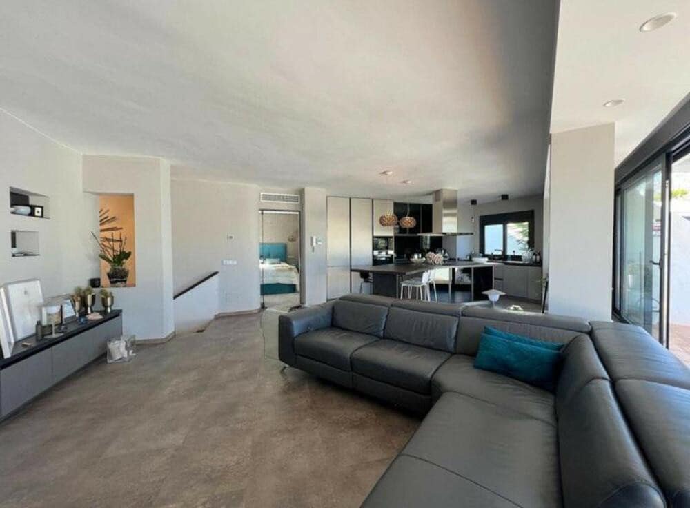 3 sovrum Lägenhet att hyra i Golden Mile med pool garage - 5 000 € (Ref: 9361777)