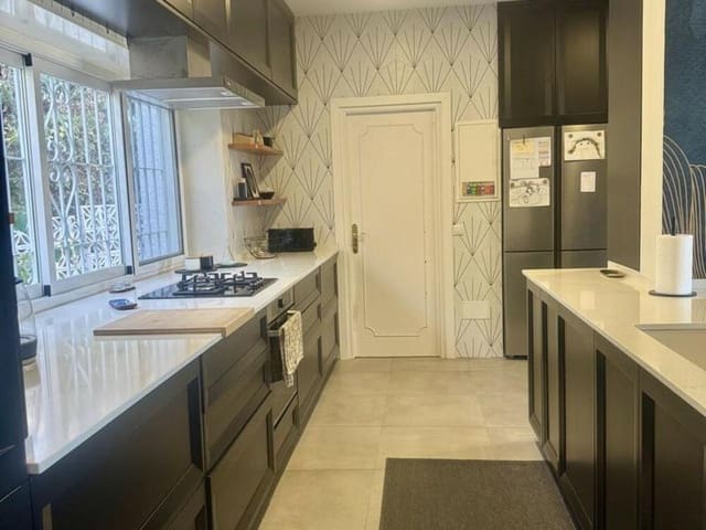 4 sypialnia Willa na sprzedaż w Bello Horizonte - Lindasol, Marbella z basenem garażem - 980 000 € (Ref: 9366026)