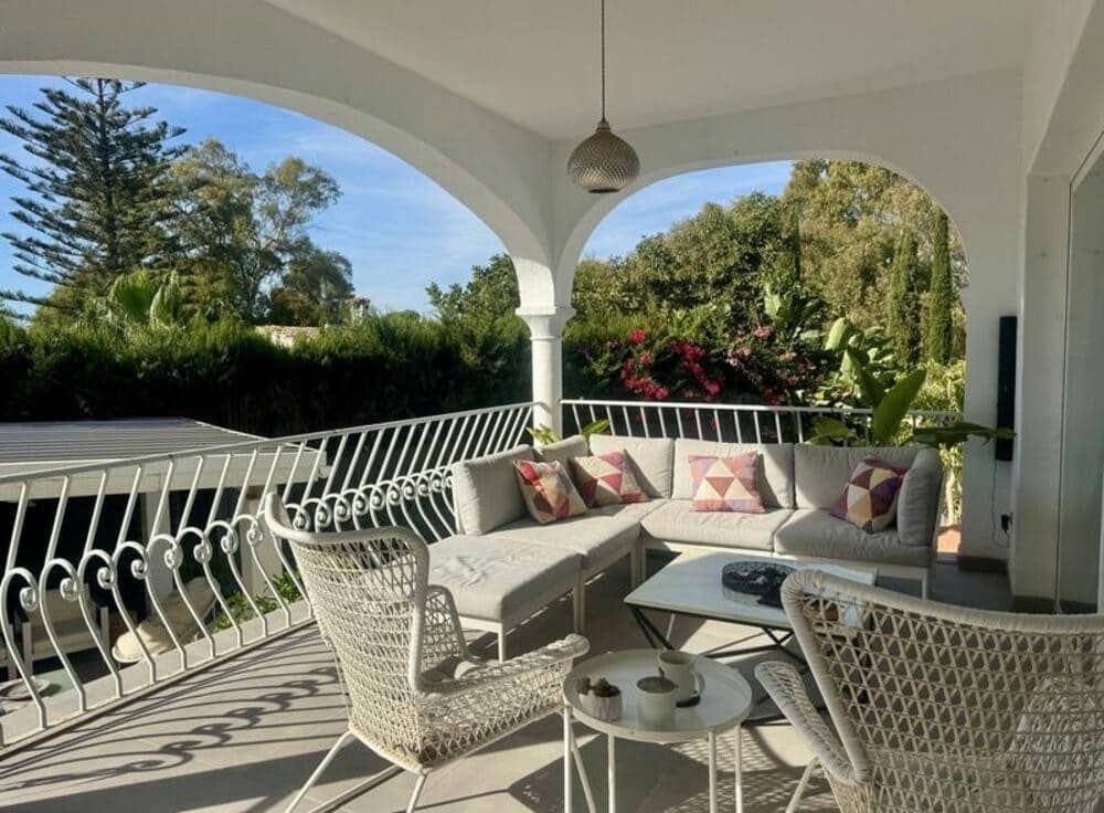 4 sypialnia Willa na sprzedaż w Marbella z basenem garażem - 980 000 € (Ref: 9366026)