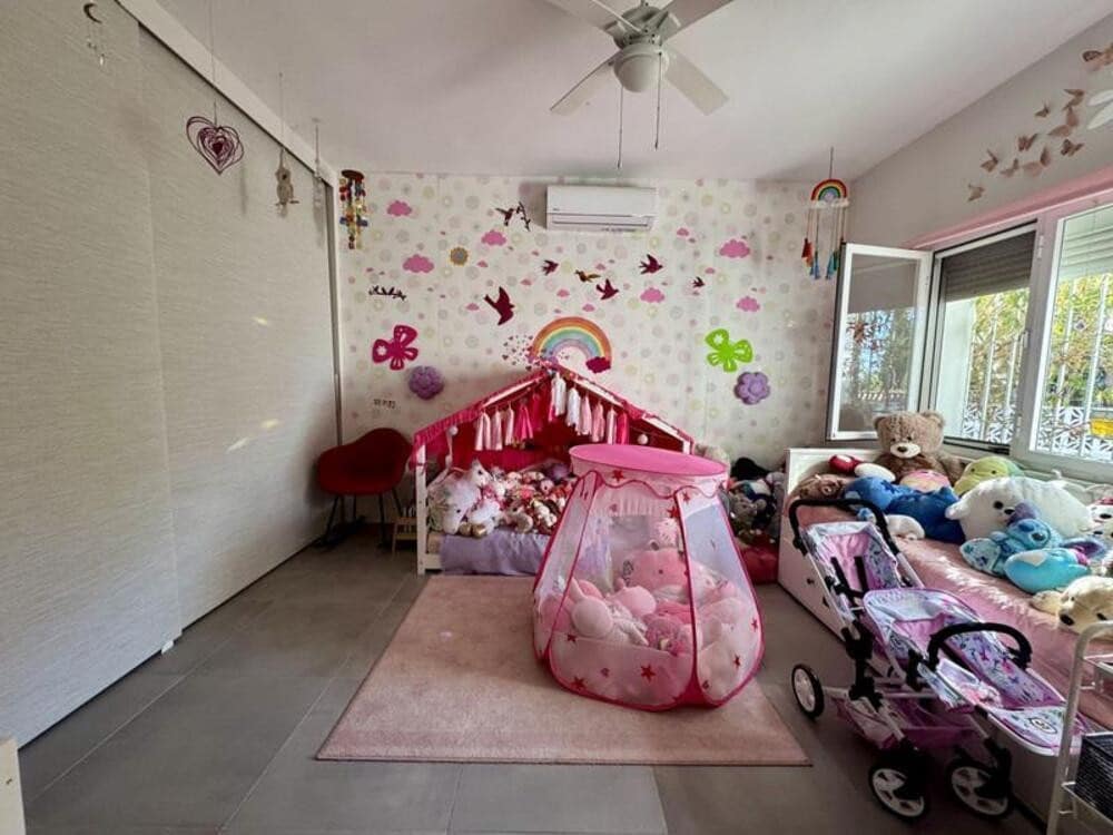 4 sypialnia Willa na sprzedaż w Marbella z basenem garażem - 980 000 € (Ref: 9366026)