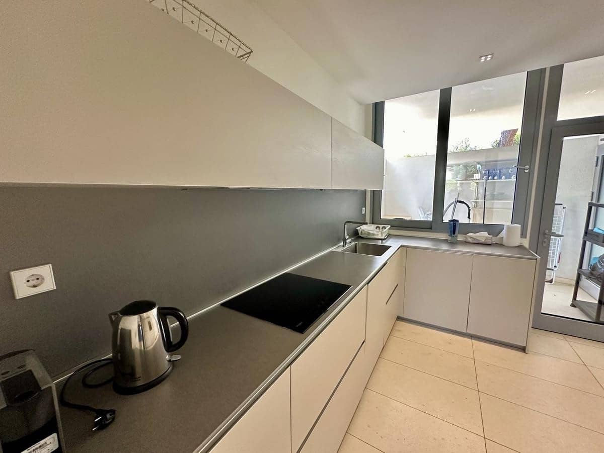 2 chambre Maison de Ville à vendre à Marbella avec piscine garage - 1 630 000 € (Ref: 9366027)