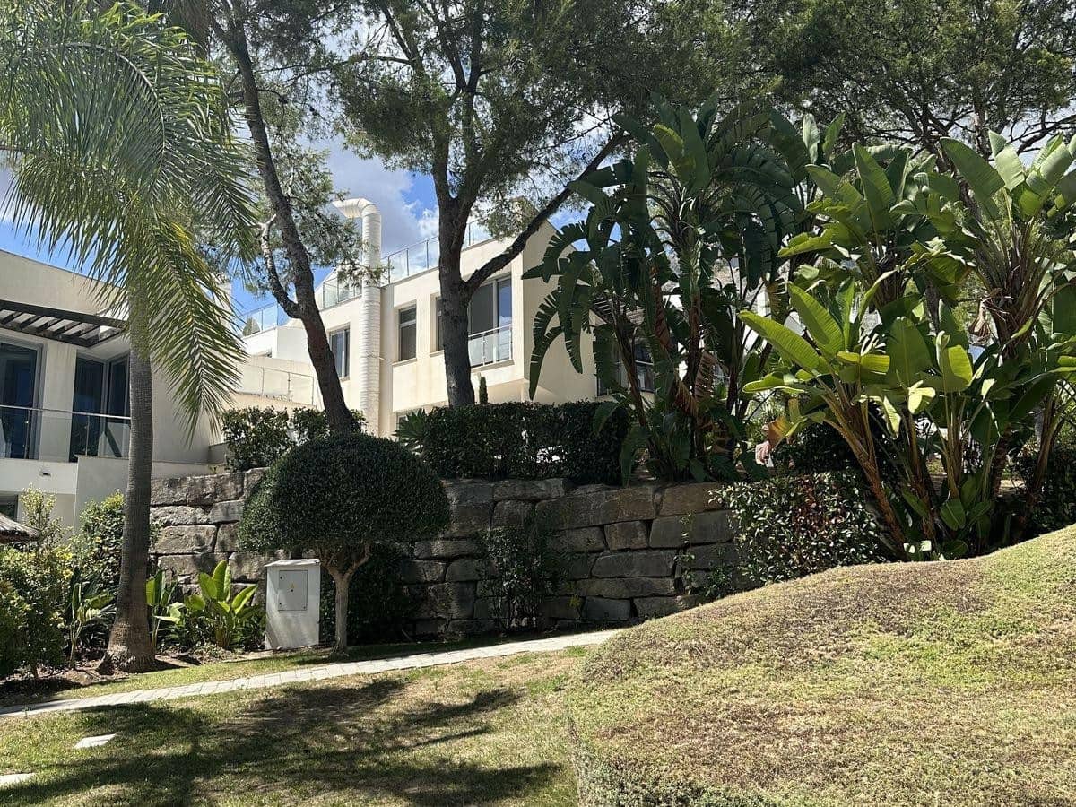 2 chambre Maison de Ville à vendre à Marbella avec piscine garage - 1 630 000 € (Ref: 9366027)