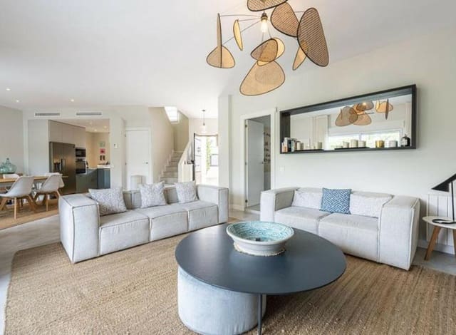 3 camera da letto Casa da affittare in Los Naranjos, Marbella con piscina garage - 3.200 € (Rif: 9366029)